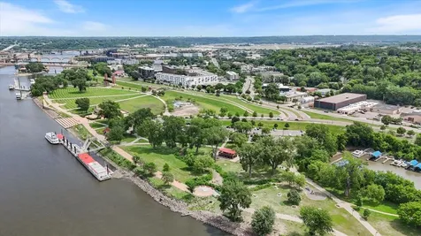 76 Prospect Boulevard Saint Paul MN 55107
