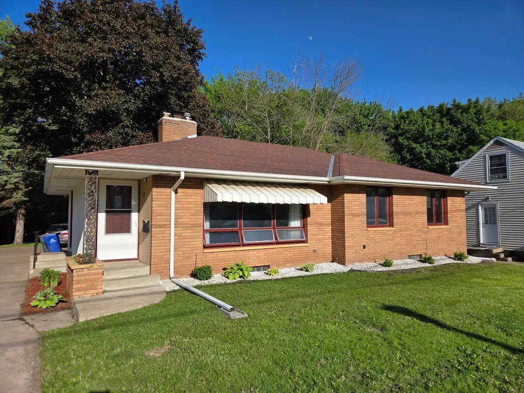 448 White Bear Avenue N Saint Paul MN 55106