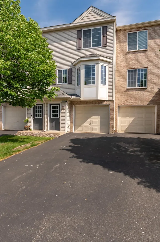4960 Emmit Drive N Hugo MN 55038