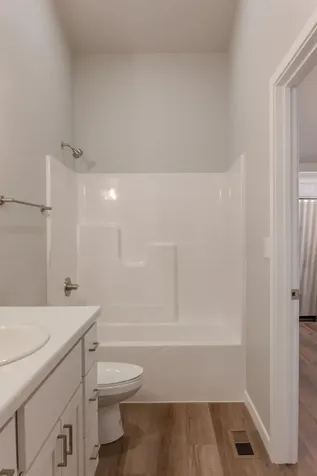 3246 36th Avenue S Moorhead MN 56560