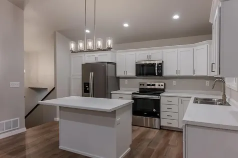 3246 36th Avenue S Moorhead MN 56560
