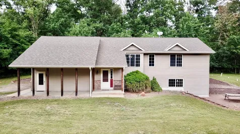 8967 165th Avenue SE Becker MN 55308
