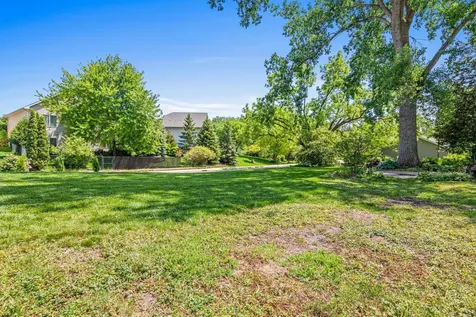 620 7th Street E Chaska MN 55318