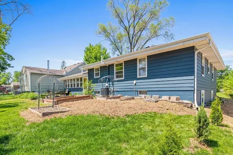 620 7th Street E Chaska MN 55318