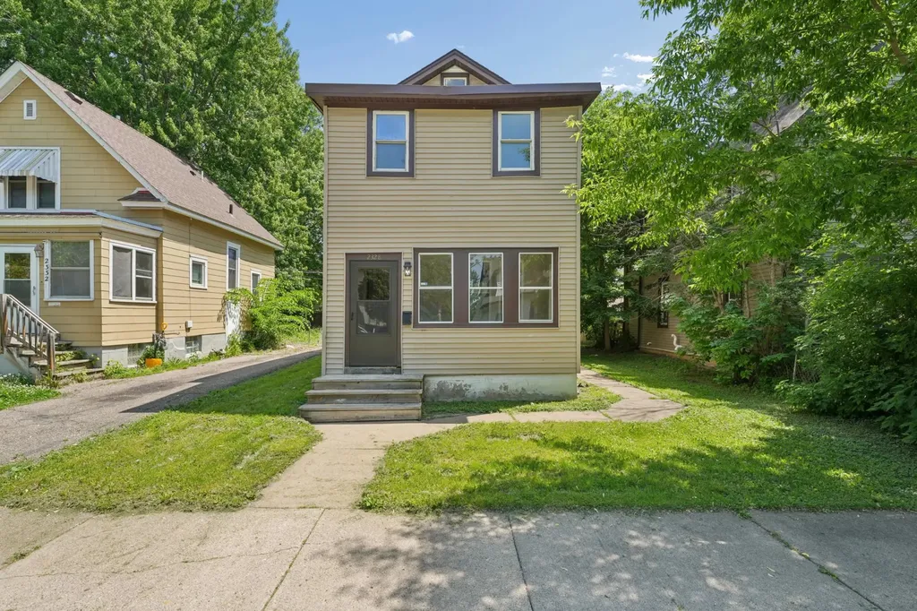 2328 Sheridan Avenue N Minneapolis MN 55411