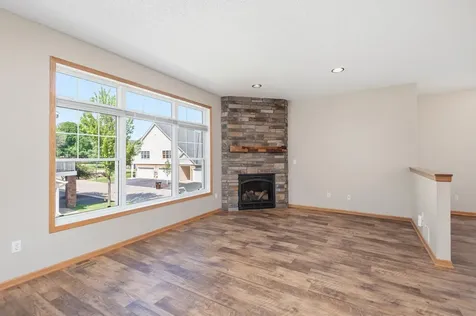 2133 Village Trail Mound MN 55364