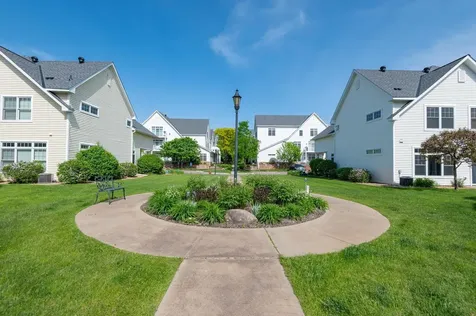 2133 Village Trail Mound MN 55364