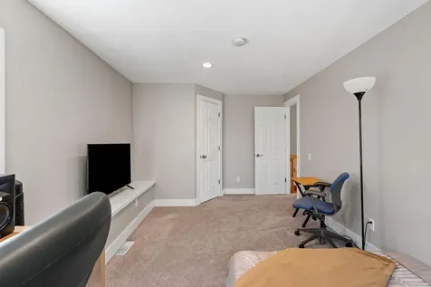 1812 Oakview Lane N Plymouth MN 55441