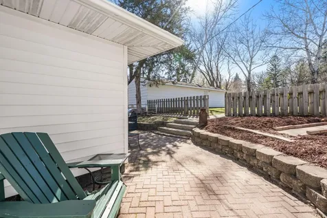 1812 Oakview Lane N Plymouth MN 55441