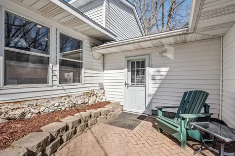 1812 Oakview Lane N Plymouth MN 55441