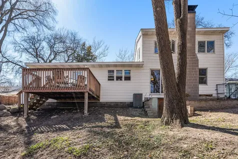 1812 Oakview Lane N Plymouth MN 55441