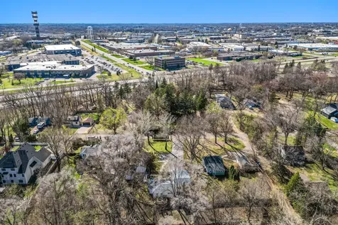 1812 Oakview Lane N Plymouth MN 55441