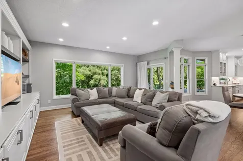 9190 Victoria Drive Eden Prairie MN 55347