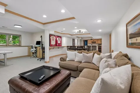 9190 Victoria Drive Eden Prairie MN 55347