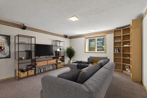 113 E 135th Street Burnsville MN 55337