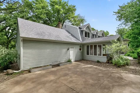 113 E 135th Street Burnsville MN 55337