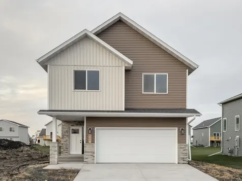 6227 87th Avenue S Horace ND 58047