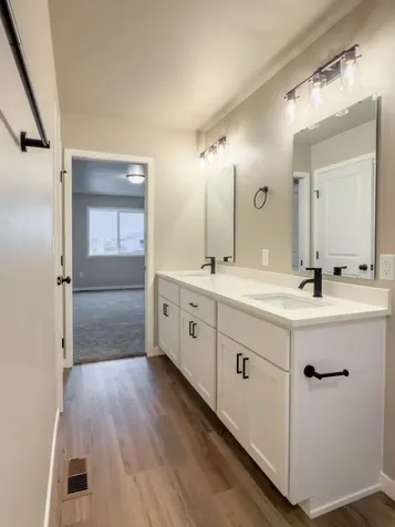 6227 87th Avenue S Horace ND 58047