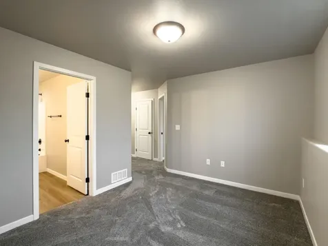 6227 87th Avenue S Horace ND 58047