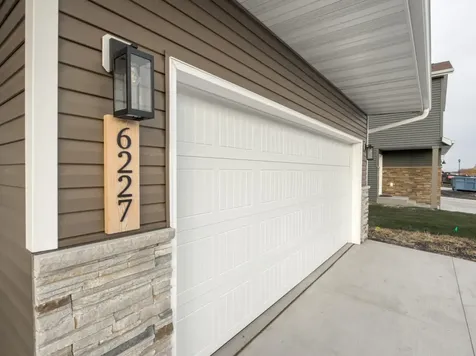 6227 87th Avenue S Horace ND 58047