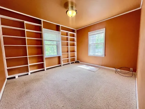 26 Birch Street NE New London MN 56273
