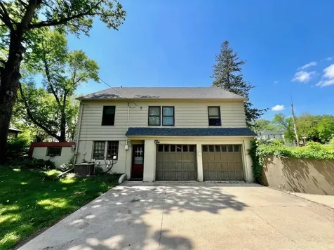 26 Birch Street NE New London MN 56273