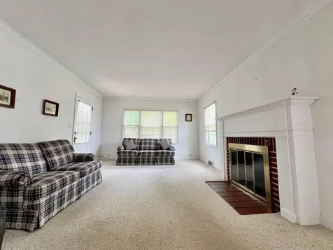 26 Birch Street NE New London MN 56273