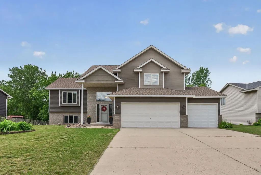 23454 Arrowhead Street NW Saint Francis MN 55070