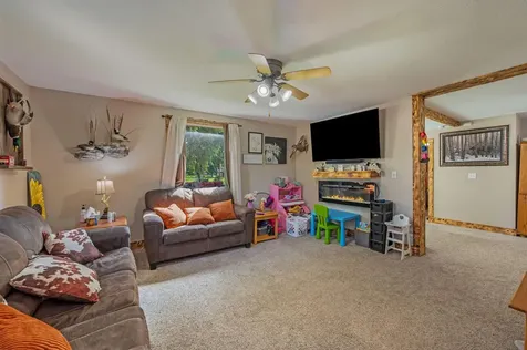 212 Main Street E Saint Clair MN 56080
