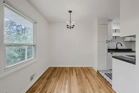 1366 Colonial Drive Roseville MN 55113
