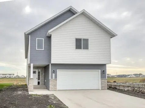 6218 87th Avenue S Horace ND 58047