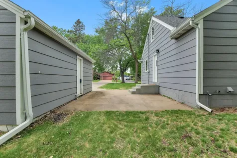 7804 Emerson Avenue N Brooklyn Park MN 55444
