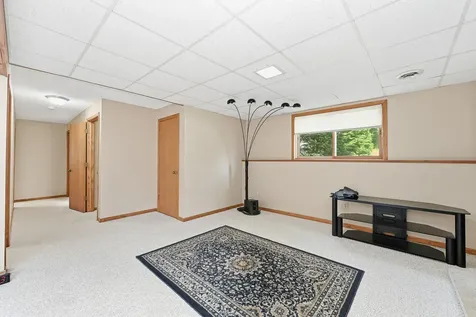 4212 Valley Drive NW Rochester MN 55901