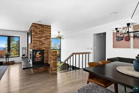 3801 Rockview Court Duluth MN 55804