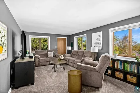 3801 Rockview Court Duluth MN 55804
