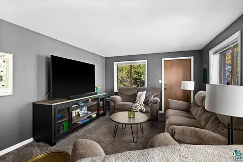 3801 Rockview Court Duluth MN 55804