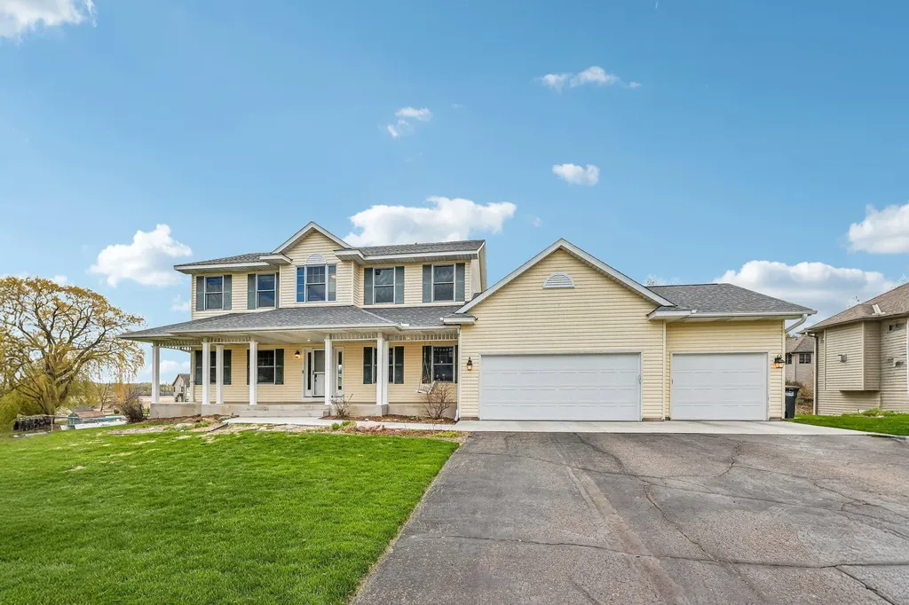 2608 Sandterra Circle White Bear Twp MN 55110