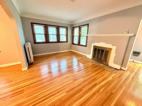 751 Cottage Avenue E Saint Paul MN 55106