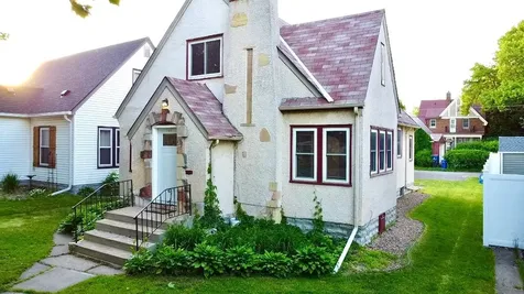 751 Cottage Avenue E Saint Paul MN 55106
