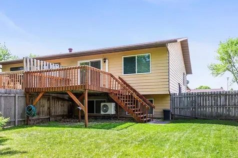 1631 31st Avenue S Fargo ND 58103