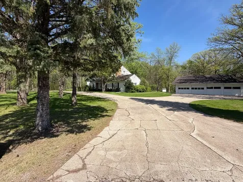 814 11th Avenue SE Roseau MN 56751
