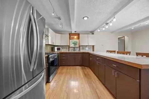 107 Hallam Avenue S Mahtomedi MN 55115
