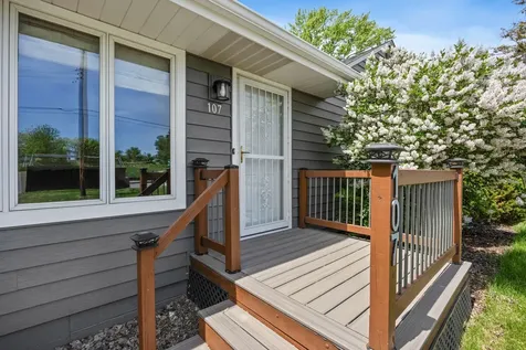107 Hallam Avenue S Mahtomedi MN 55115