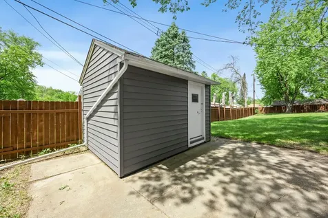 107 Hallam Avenue S Mahtomedi MN 55115