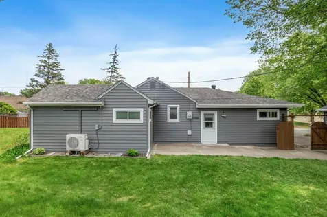 107 Hallam Avenue S Mahtomedi MN 55115