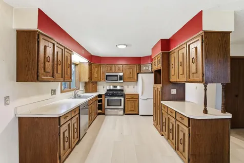7738 Emerson Avenue N Brooklyn Park MN 55444