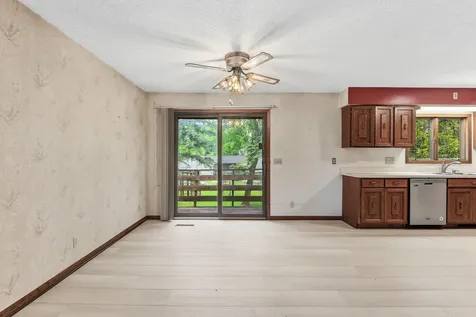 7738 Emerson Avenue N Brooklyn Park MN 55444