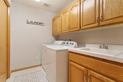 2325 Wight Bay Brooklyn Park MN 55443