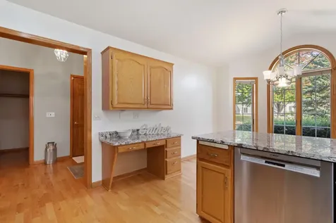 2325 Wight Bay Brooklyn Park MN 55443