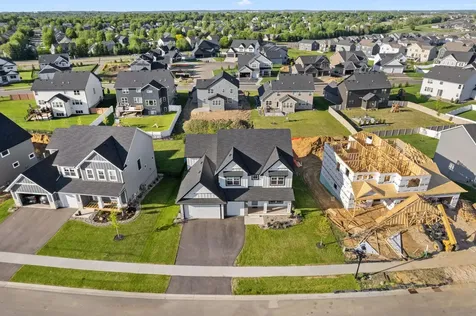 17940 Headwaters Drive Lakeville MN 55044